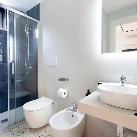 House Apartment *