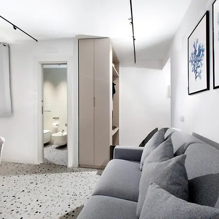 Apartment House Capri